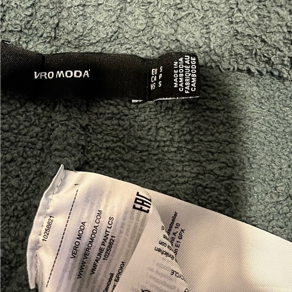 VERO MODA Green lounge pants size S - Picture 3 of 9